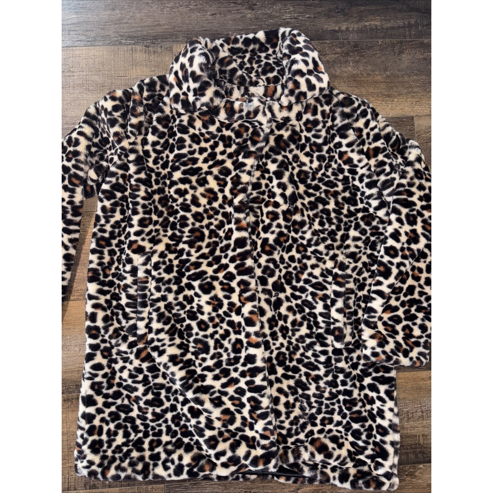 Coffee Shop Leopard Print Coat W/Satin Interior Size Xl Animal Print Faux Fur